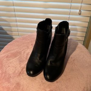 Liz Claiborne Women’s Bootie Heels
